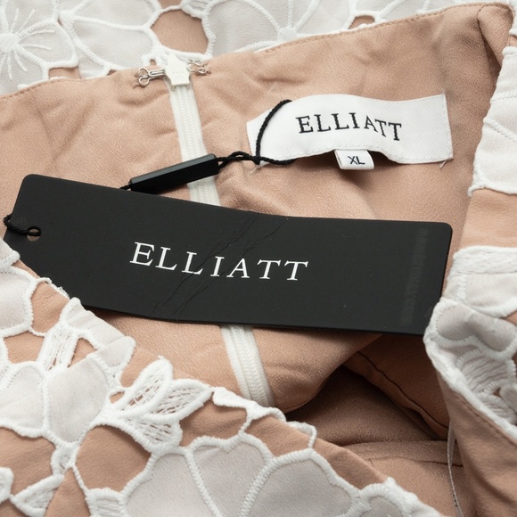 Elliatt Seafarer White Lace Halter Neck Mini Dress XL - Picture 13 of 15